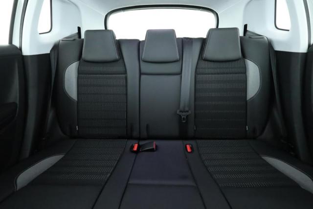 Peugeot 2008 image 2