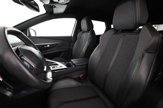 Peugeot 3008 image 2