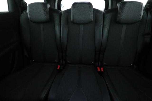 Peugeot 5008 image 1