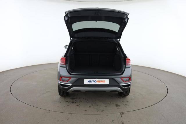 Volkswagen T-Roc image 2