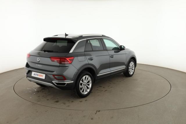 Volkswagen T-Roc image 6