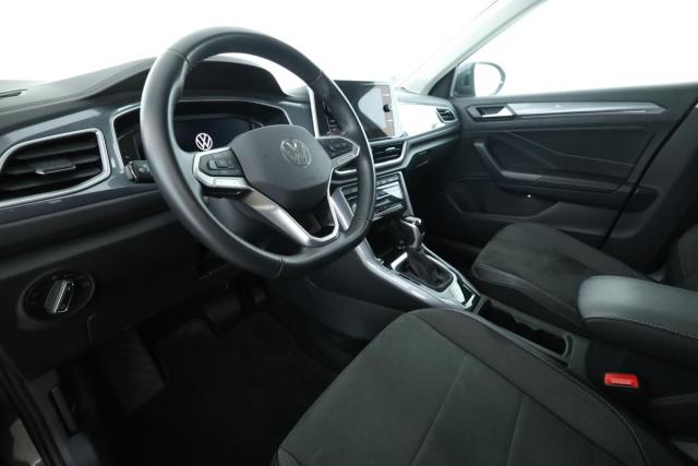 Volkswagen T-Roc image 9