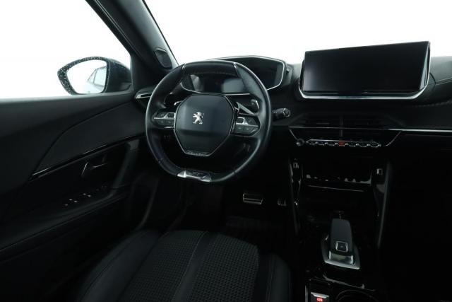 Peugeot 2008 image 1