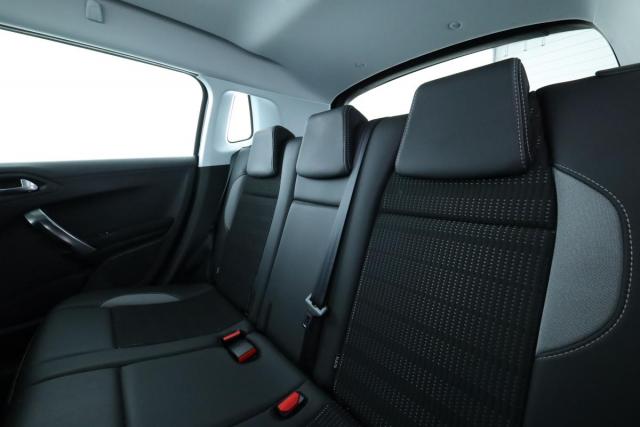 Peugeot 2008 image 4