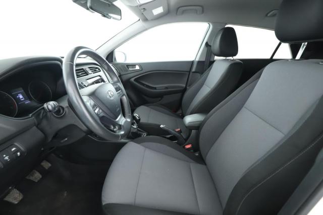 Hyundai I20 image 2