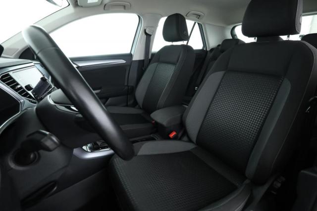 Volkswagen T-Roc image 1