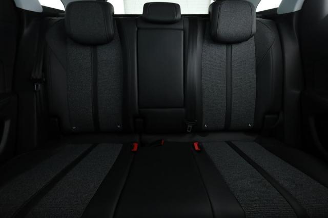 Peugeot 3008 image 8