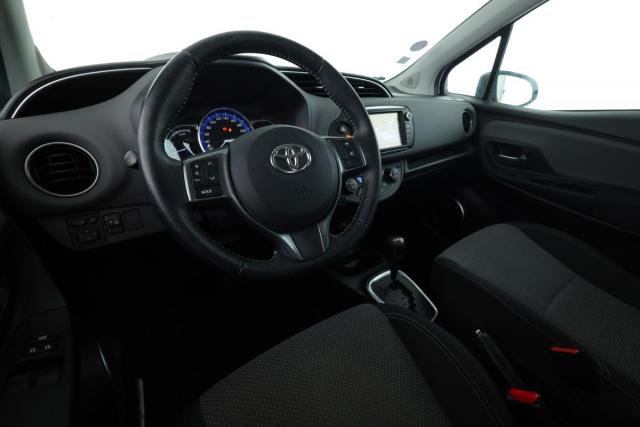 Toyota Yaris image 2