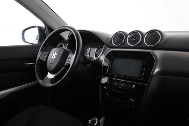 Suzuki Vitara image 7