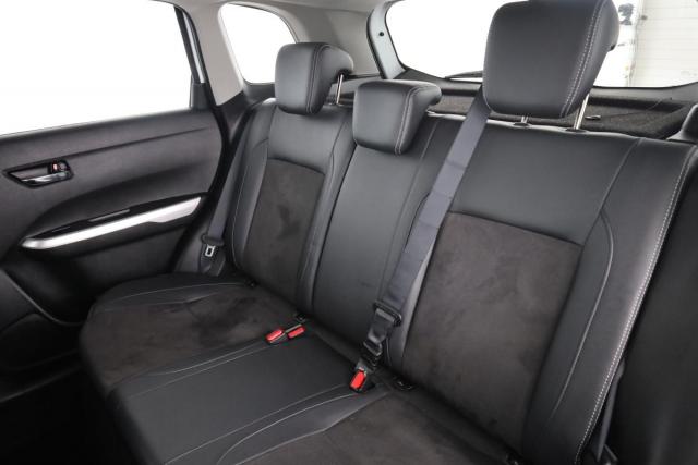 Suzuki Vitara image 2