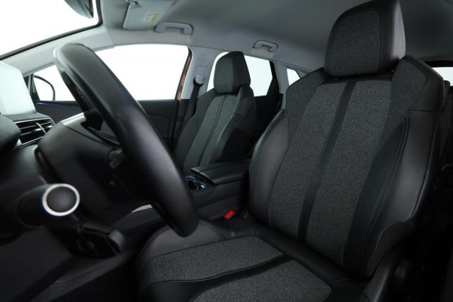 Peugeot 3008 image 8