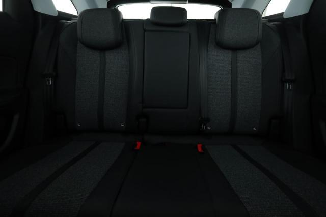 Peugeot 3008 image 2