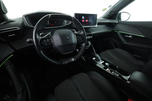 Peugeot 2008 image 6