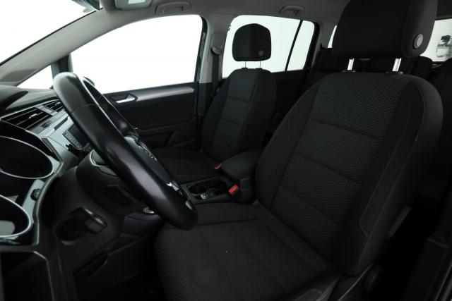 Volkswagen Touran image 1