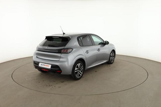 Peugeot 208 image 2