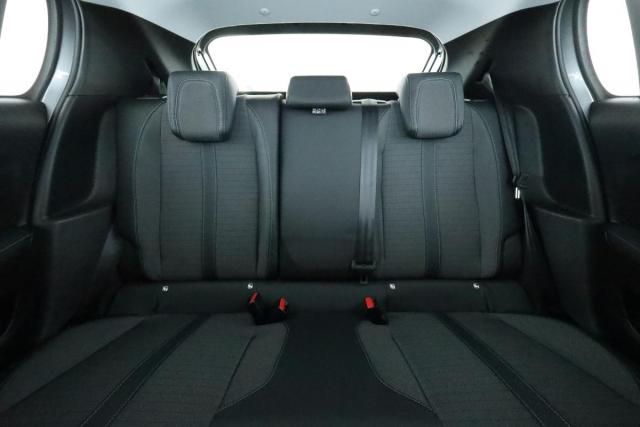 Peugeot 208 image 6