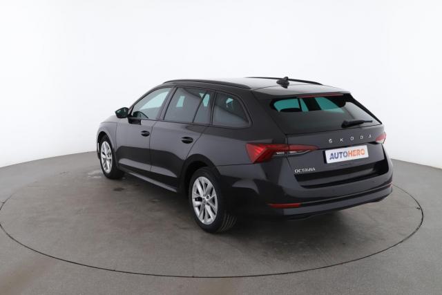 Skoda Octavia image 8