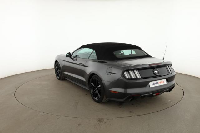 Ford Mustang image 9