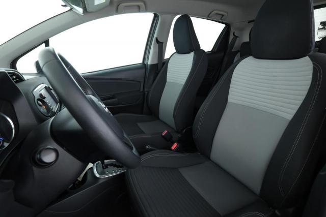 Toyota Yaris image 9