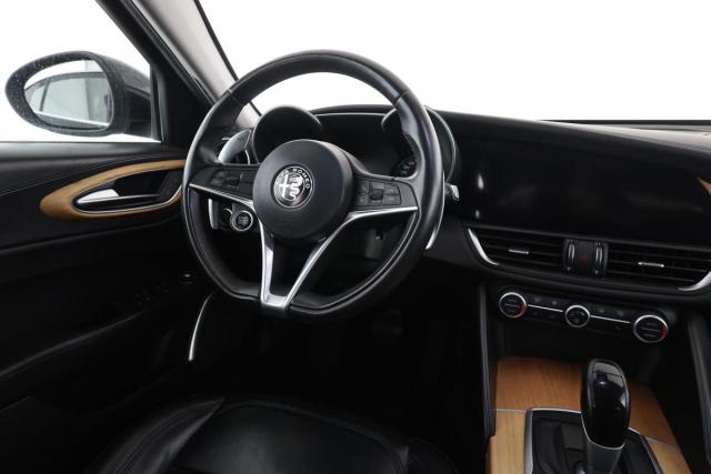 Alfa Romeo Giulia image 7