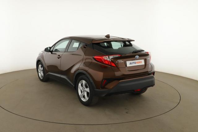 Toyota C-Hr image 9