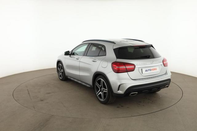 Mercedes Benz Gla image 9