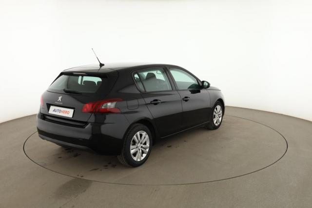 Peugeot 308 image 8