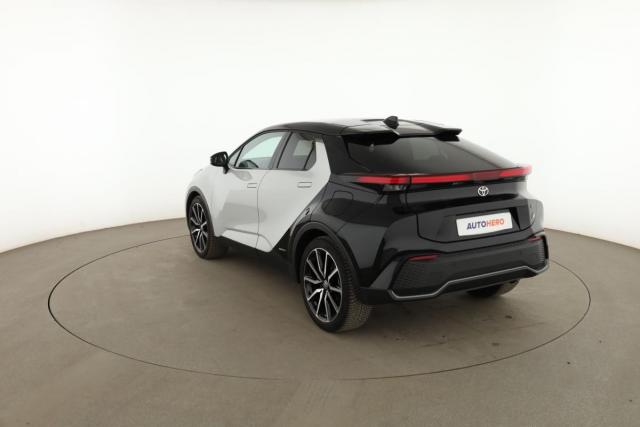Toyota C-Hr image 7