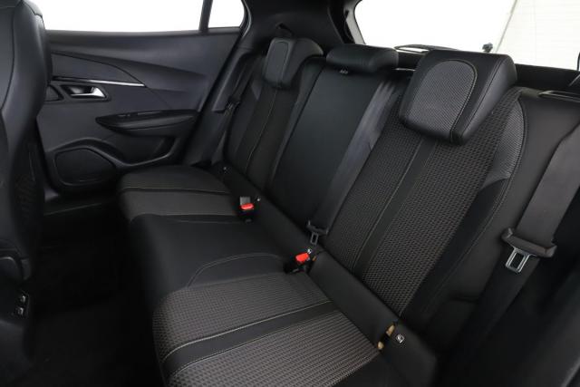 Peugeot 2008 image 2