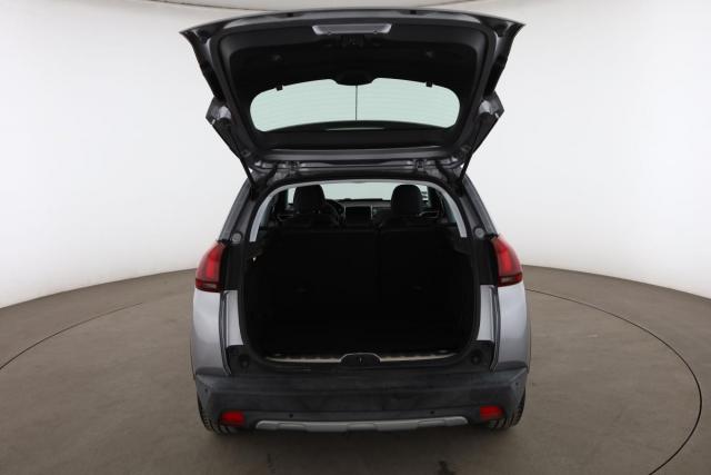 Peugeot 2008 image 2