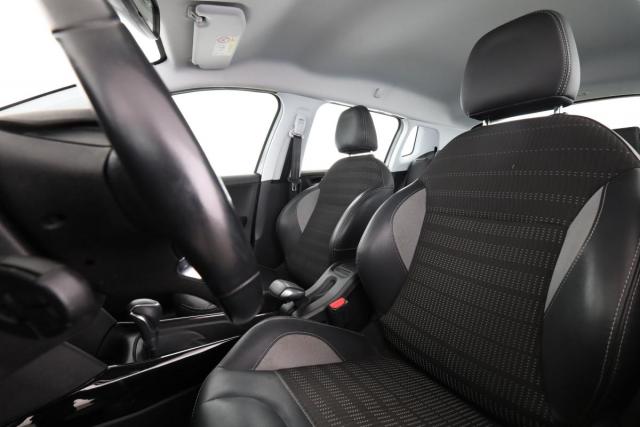 Peugeot 2008 image 7