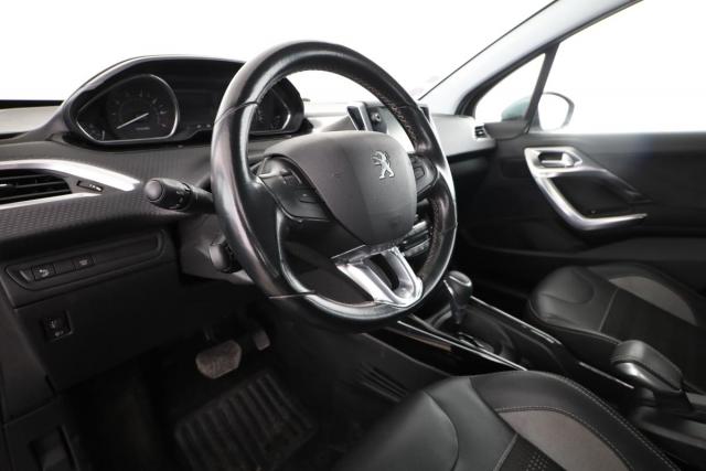 Peugeot 2008 image 6
