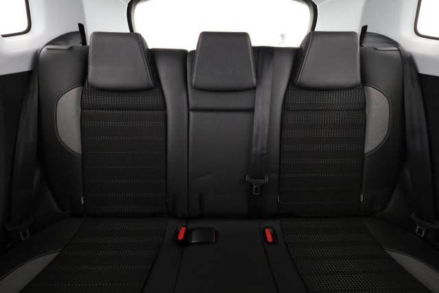 Peugeot 2008 image 1