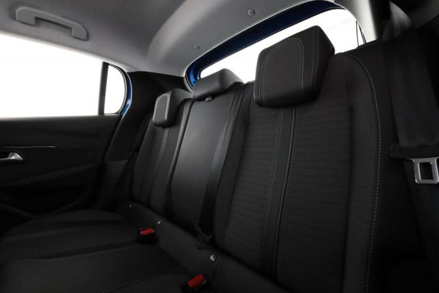 Peugeot 208 image 7
