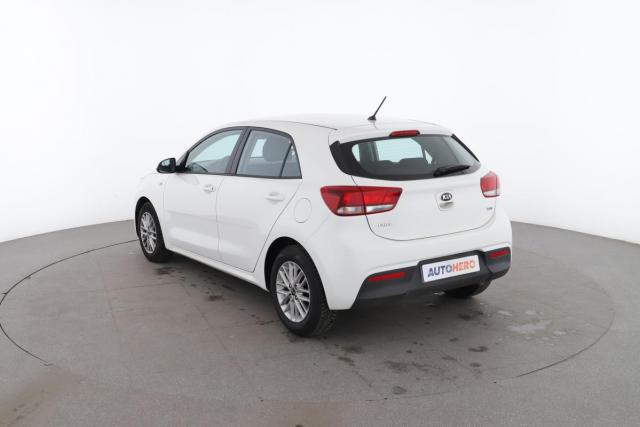 Kia Rio image 9