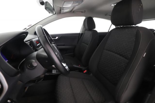 Kia Rio image 3