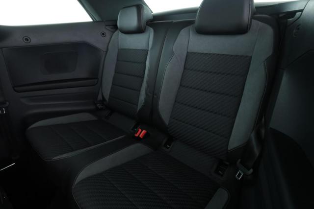 Volkswagen T-Roc image 2