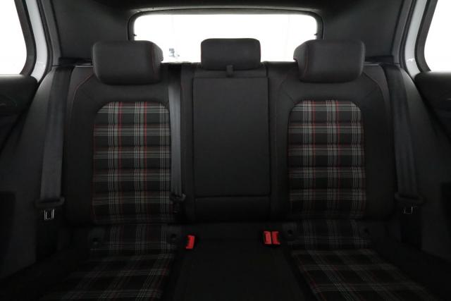 Volkswagen Golf image 5