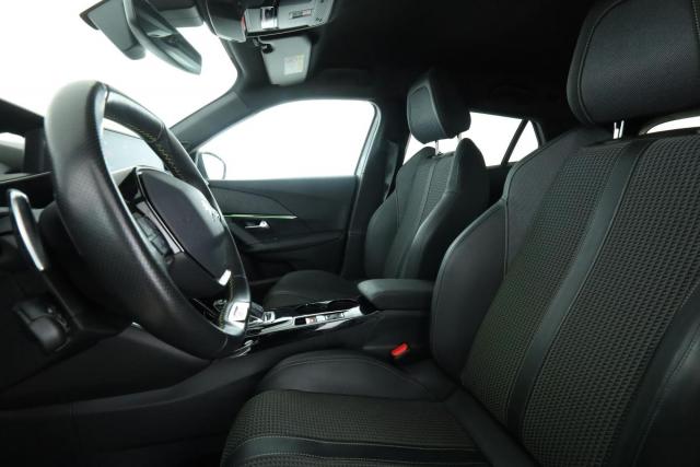 Peugeot 2008 image 1