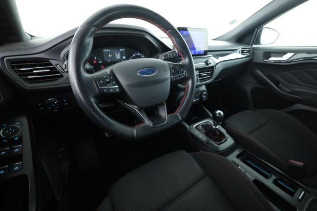 Ford Focus image 9