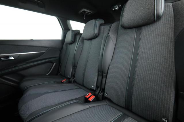 Peugeot 5008 image 1