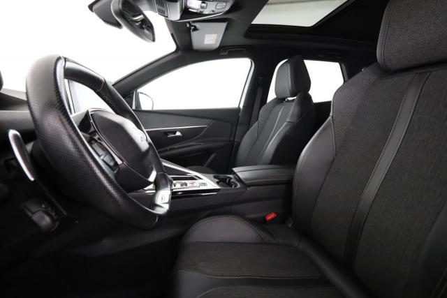 Peugeot 3008 image 1