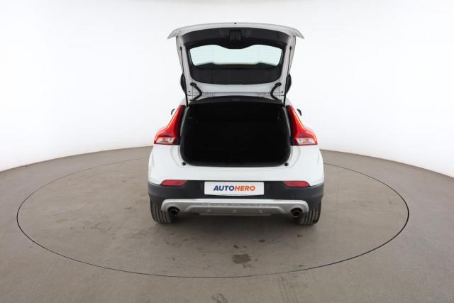 Volvo V40 Cross Country image 4