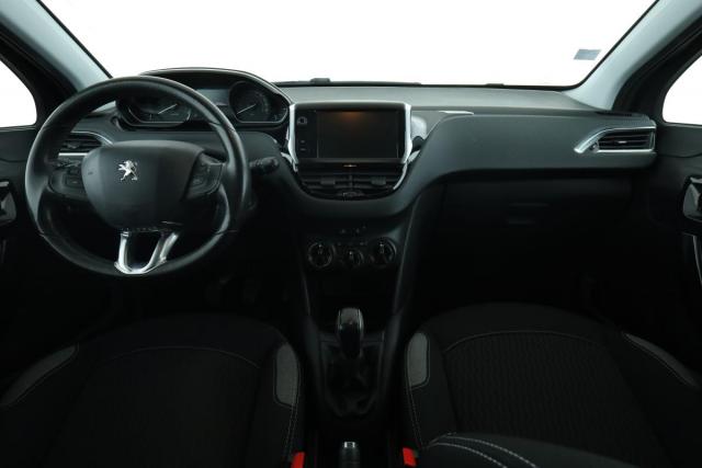 Peugeot 208 image 2