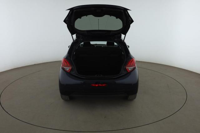 Peugeot 208 image 5