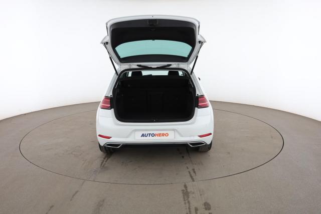 Volkswagen Golf image 2