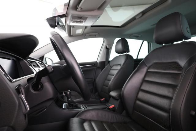 Volkswagen Golf image 7