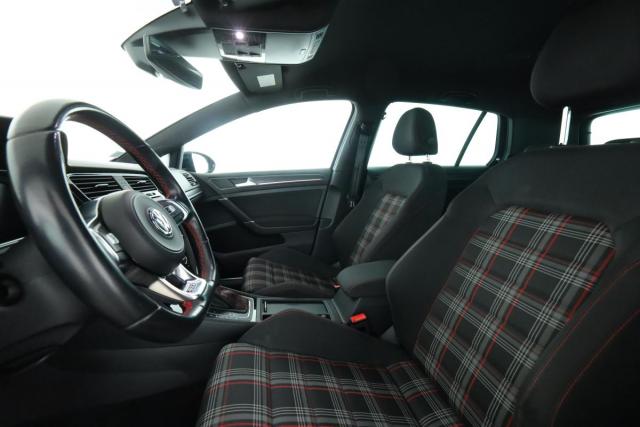 Volkswagen Golf image 2