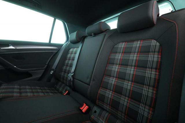 Volkswagen Golf image 4