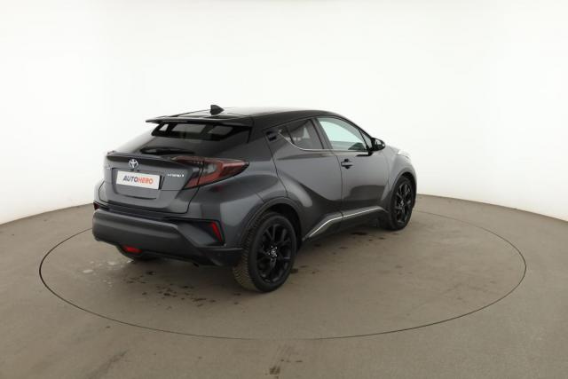 Toyota C-Hr image 9